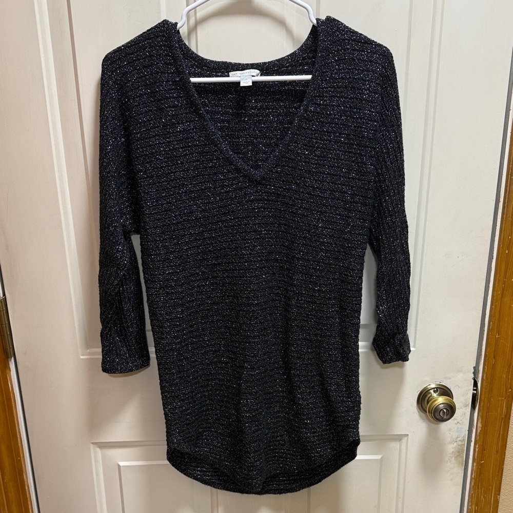 New York & Company Shimmering Glitter Black Silver V neck tunic length Sweater